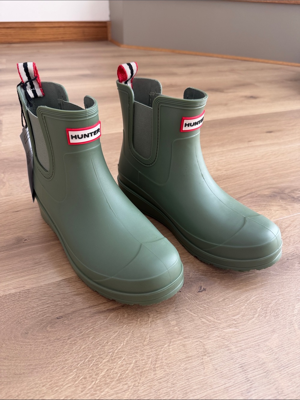 Hunter Olive Green Chelsea Rain Boots with Red-Trim Pull Tabs